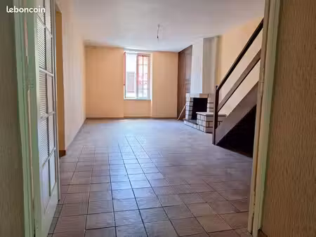 t3 duplex • travaux • pont-du-château • centre ville