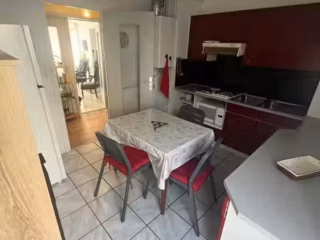 appartement t3-t4 lumineux – environ 70 m² – proche centre-ville de riom