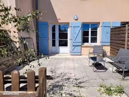 loue a saulx bel appartement de 110m2 avec terrasse de 20m2 bien orientee