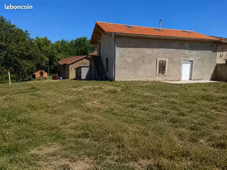 maison à rénover 160 m² + grange 180 m² + terrain 2 470 m²