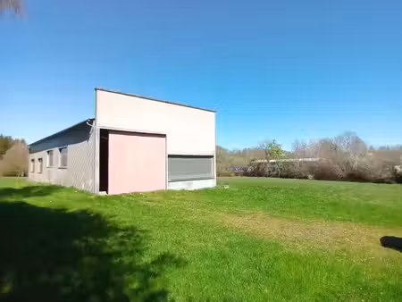 grand terrain + hangar