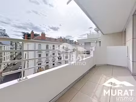 appartement 7 pièces 94 m²