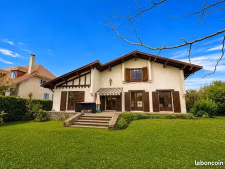 maison 6 pièces 170 m²