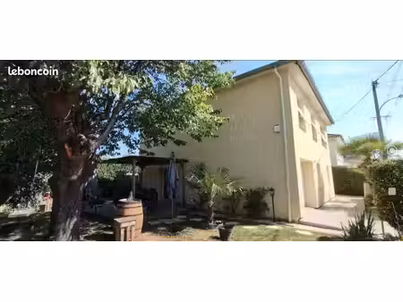 maison à étage très bien placé sur tarbes