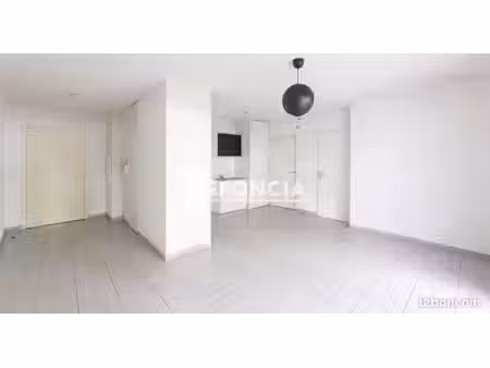 bayonne belharra - t2 40m² terrasse 10m² parking sécurisé - vendu loué