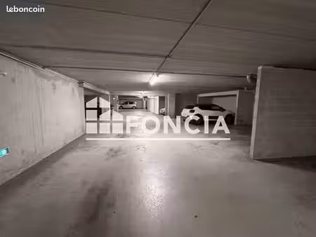 stationnement 12.8m² à louer 80 - perpignan 66000