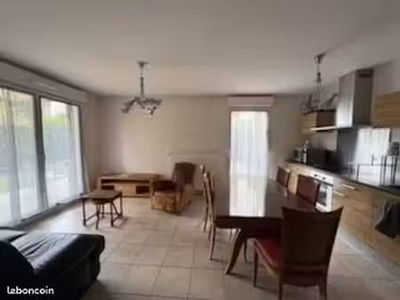 appartement meublé t3 61m² - box fermé – jardin privatif 164m² - terrasse 15 6m²
