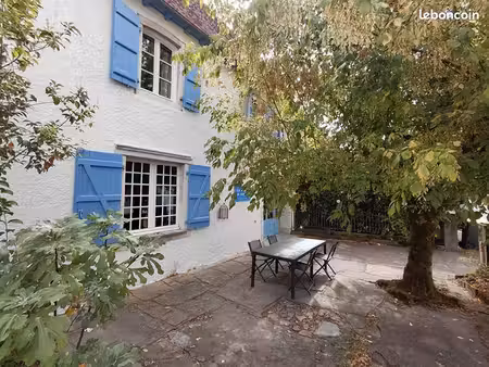 maison 4 pièces 163 m²