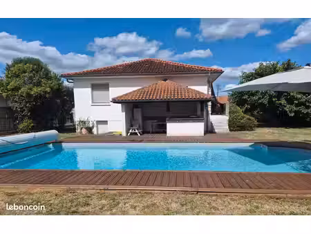maison avec piscine et garage - quartier prisé d'orthez