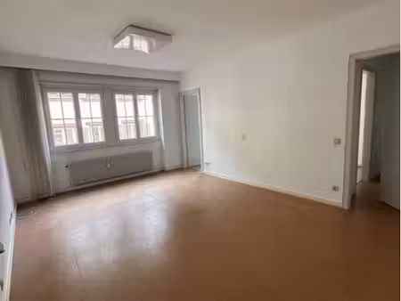 saverne centre — appartement 4/5p à rénover  balcon et ascenseur