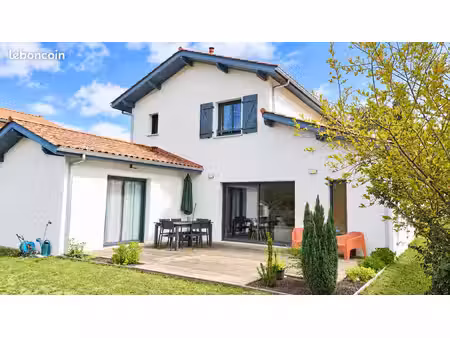 bassussarry - maison contemporaine de 2021 avec vue forêt