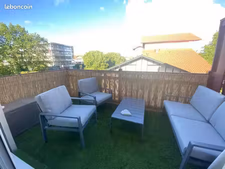t2 duplex pour étudiant/parking/terrasse