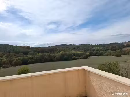 maison vue sur les pyrenees