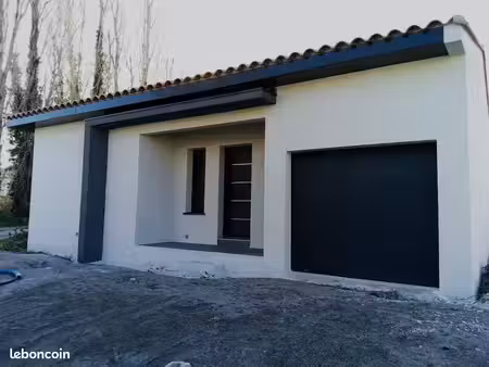 villa 4 pièces 80 m²