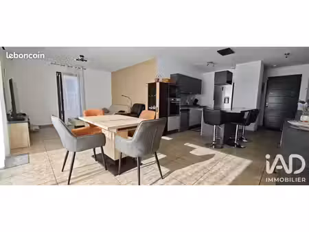 villa 4 pièces 82 m²