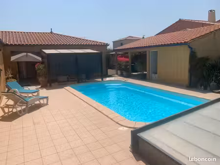 belle villa plein pied 4 faces piscine terrain