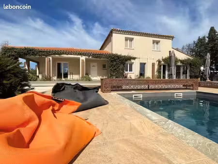 thuir – propriété de caractère – villa 215 m² – dépendance 40 m² – piscine – 7 500 m² de t
