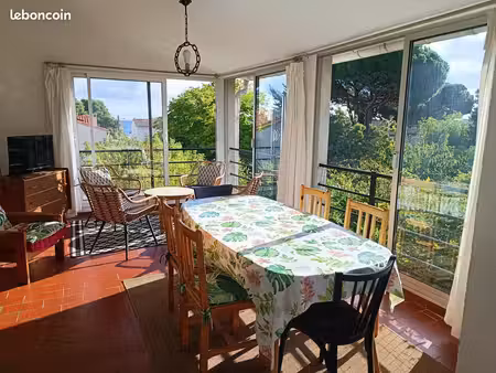 grand f3 dans villa au racou