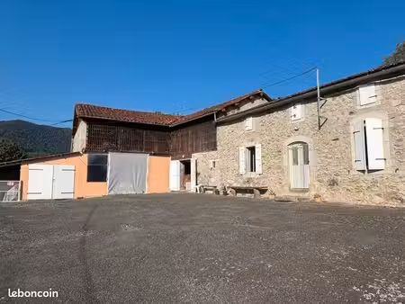 ferme 6 pièces 140 m²