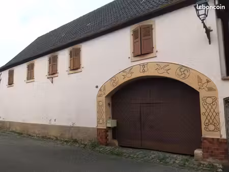 au cœur de gresswiller  ancien corps de ferme constitué d’une maison et de dépendances