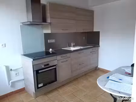 location appartement à l année t3