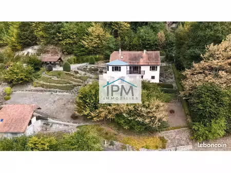 maison 7 pièces 135 m²