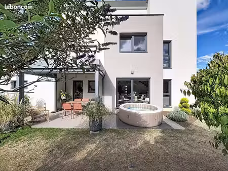 maison 5 pièces 136 m²