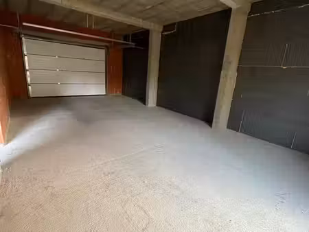 garage / box de stockage 47m2 - 155m3