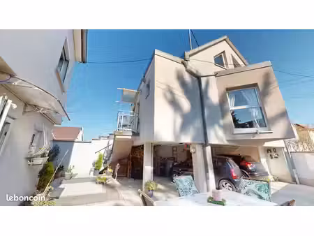 maison 12 pièces 217 m²