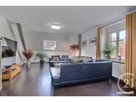 maison 11 pièces 252 m²