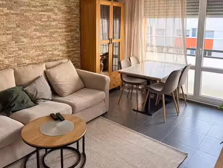 au calme– f4 rénové 77 m² – 3 chambres – balcon  loggia  cave & ascenseur