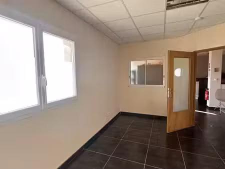 bureau 18 m2