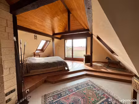 etage complet lumineux 50m carrés