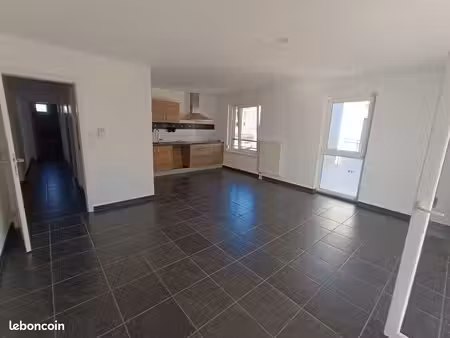 loue 3 pièces avec garage holtzheim