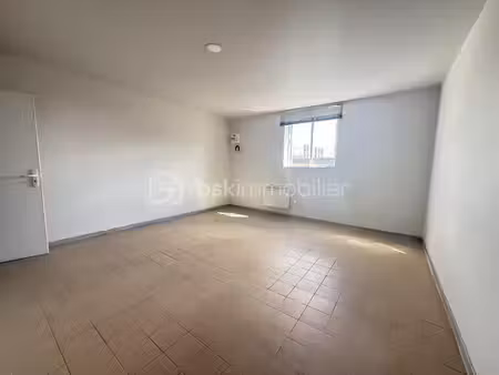 bureau de 21 m² à villabe
