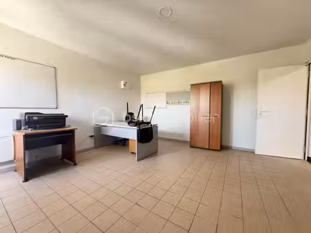 bureau de 22 m² à villabe