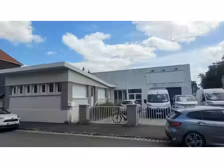 location local d’activités rouen 76100 570m²