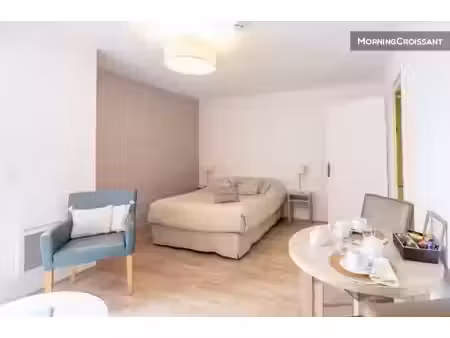 location meublée appartement 1 pièce 27 m² à bourgoin-jallieu (38300)  810 €