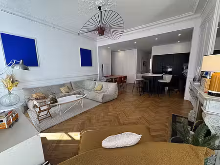 appartement 2 chambres meublé avec ascenseur  cheminée et local à vélos