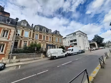 location bureaux rouen 76000 88m²