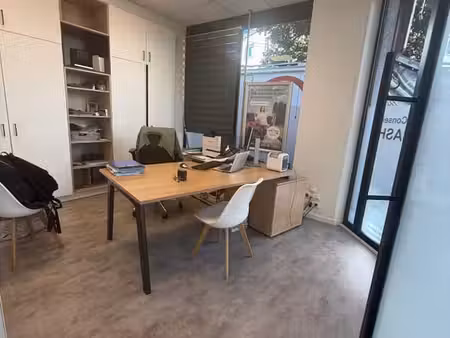 au coeur de braine-l'alleud  bureaux ou commerce en duplex