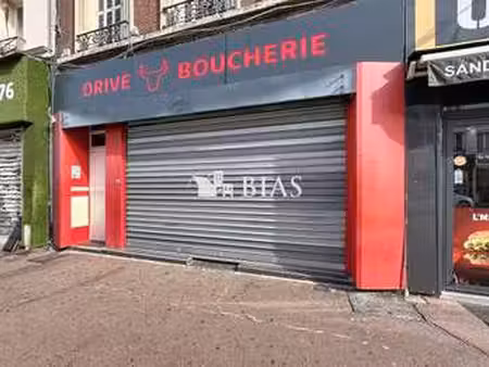 vente bureaux et commerces à elbeuf (76500) : à vendre / 64m² elbeuf