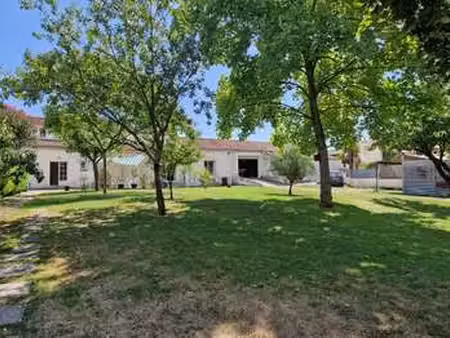 vente maison à saint-pierre-d'amilly (17700) : à vendre / 175m² saint-pierre-d'amilly