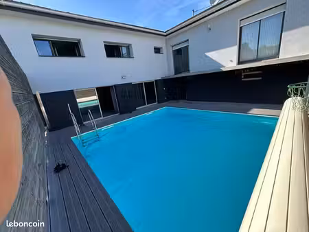 très grand plain pied (180m2)