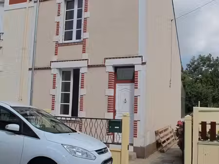 maison individuelle à louer  quartier calme  dix minutes à vélo de l'hôpital