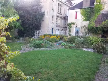 immeuble 12 pièces 305 m²