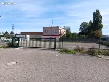 dépôt + terrain