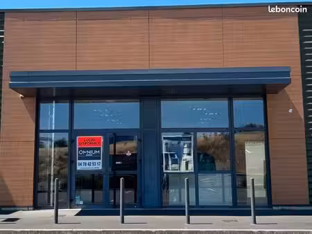 local commercial 385 m²