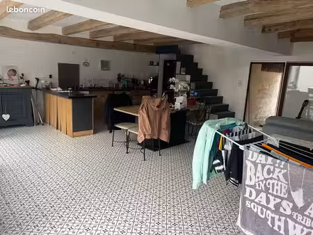 vend maison de bourg hyper centre