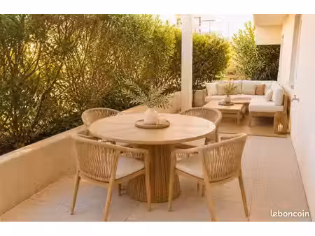 t2 meublé haut de gamme - terrasse  parking - orange centre